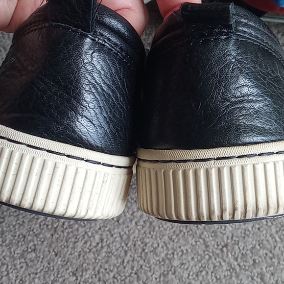 🗽Free w purchase🏁Born Shoes Womens 71/2 - Picture 10 of 10